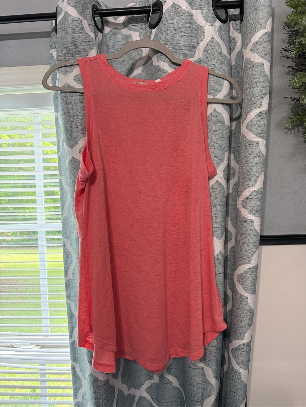 Athleta Coral Sleeveless Tank Top
